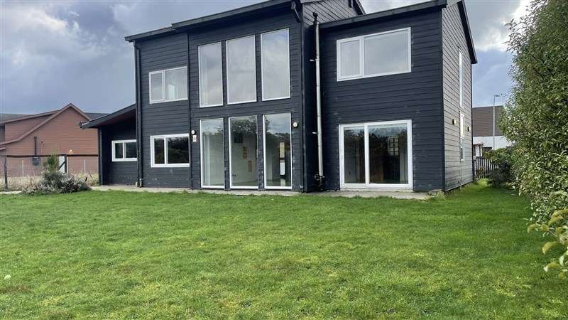 Casa Contemporánea en Venta 4D/3B - Loteo Centenario - Imagen 23