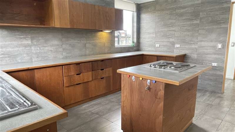 Casa Contemporánea en Venta 4D/3B - Loteo Centenario - Imagen 7