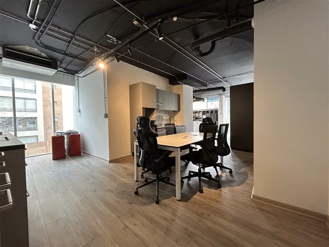 Oficina, Local Comercial en venta en Lo Barnechea