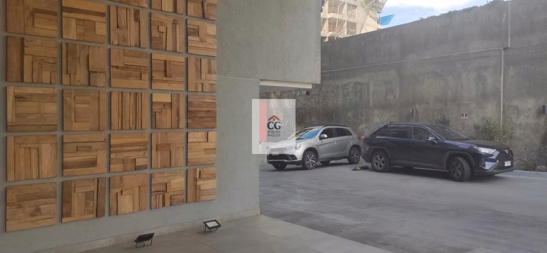 ARRIENDO AMPLIO STUDIO EN $337.000. METRO IRARRAZAVAL SEMI AMOBLADO