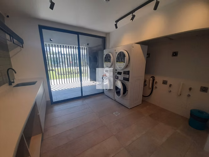 ARRIENDO AMPLIO STUDIO EN $337.000. METRO IRARRAZAVAL SEMI AMOBLADO