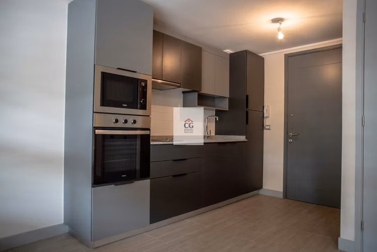 ARRIENDO AMPLIO STUDIO EN $337.000. METRO IRARRAZAVAL SEMI AMOBLADO