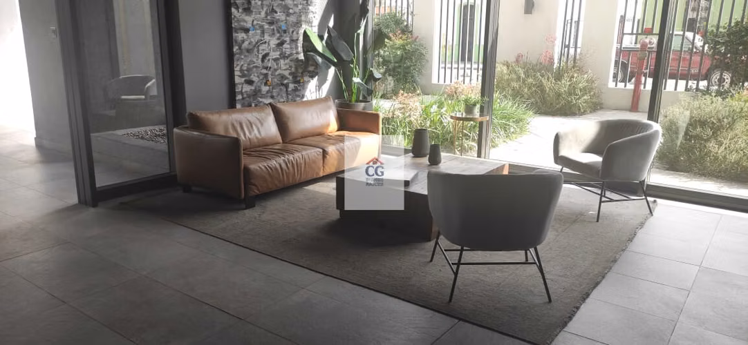 ARRIENDO AMPLIO STUDIO EN $337.000. METRO IRARRAZAVAL SEMI AMOBLADO