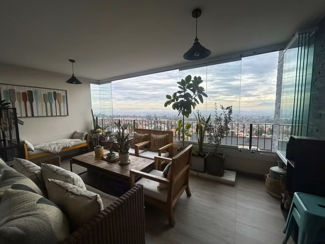 Amplio departamento en venta con vista panorámica en Condominio Alta vista, Alto Macul