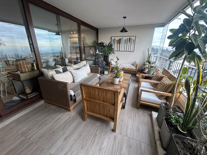 Amplio departamento en venta con vista panorámica en Condominio Alta vista, Alto Macul