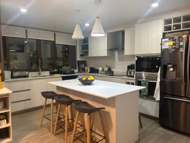 Amplio departamento en venta con vista panorámica en Condominio Alta vista, Alto Macul