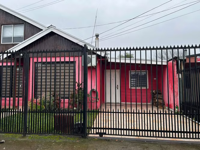 SE VENDE HERMOSA CASA EN VILLA PARQUE NACIONALES