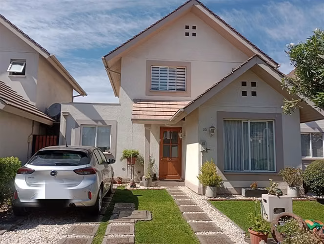 Casa en venta de 3 dorm. en Buín