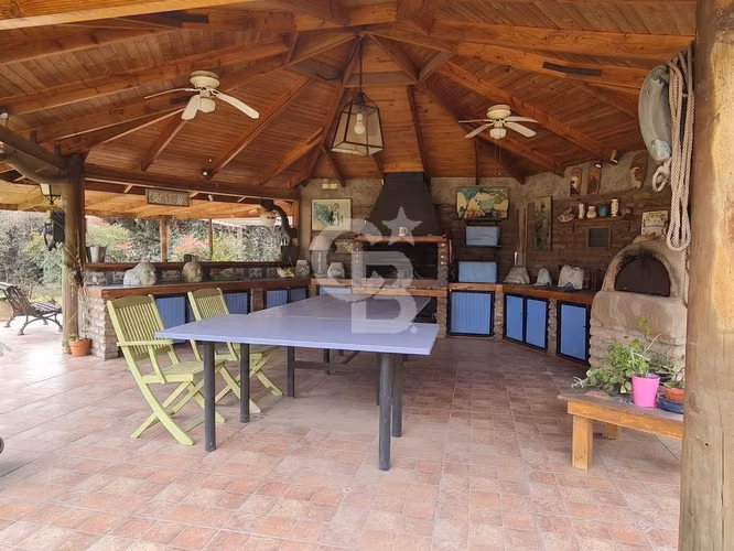Espectacular Casa Venta/Gran Quincho C. de Tango CBG