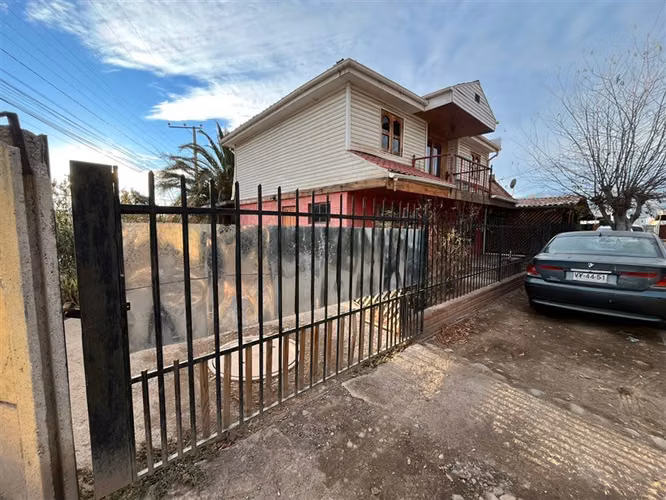 Casa en venta de 5 dorm. en Santa María - Imagen 2