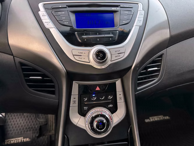 HYUNDAI ELANTRA GLS 1.6 MEC 6 VEL FULL AIRE AIRBAG ABS VER EN LAS CONDES 2012