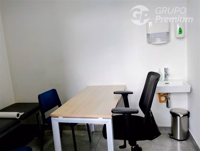 Oficina Corporativa 228 m2 y Terraza - Metro Los Dominicos - Imagen 9