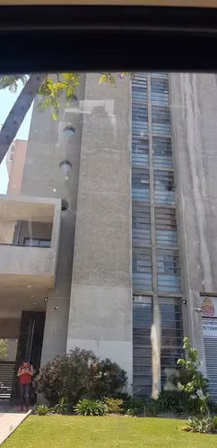 EXCLUSIVO DEPARTAMENTO EN VENTA FRENTE AL METRO 2D 2B 1E 1BO