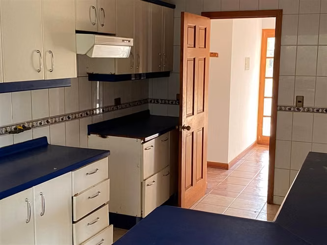 210 m2 construidos en 4000 de terreno, 3D 2B estar y servici