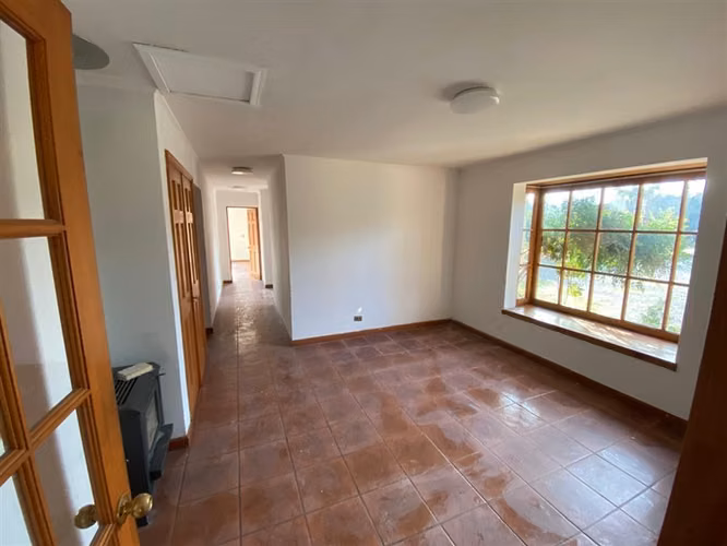 210 m2 construidos en 4000 de terreno, 3D 2B estar y servici