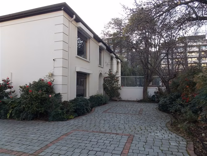 Local Comercial de Alta categoría en arriendo en Las Condes - Imagen 13