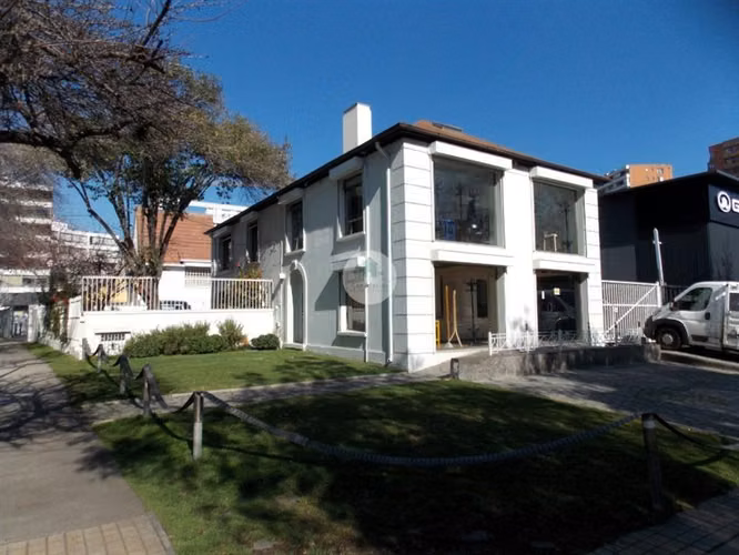 Local Comercial de Alta categoría en arriendo en Las Condes