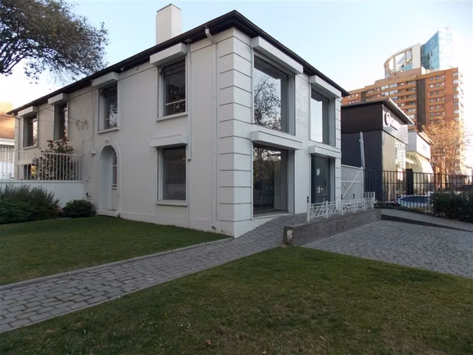 Local Comercial de Alta categoría en arriendo en Las Condes