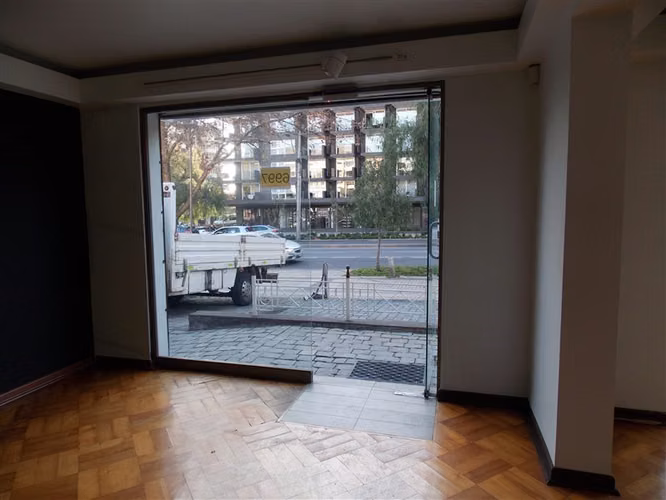 Local Comercial de Alta categoría en arriendo en Las Condes - Imagen 9