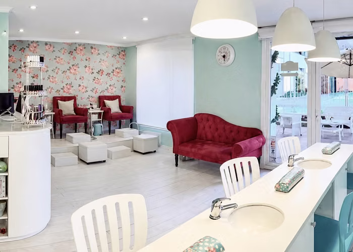 Derecho de Llaves | Salón de Belleza Funcionando en Reñaca