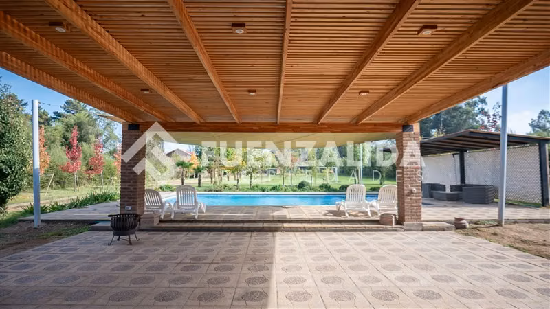 Parcela con casa 2d 2b mas piscina quincho