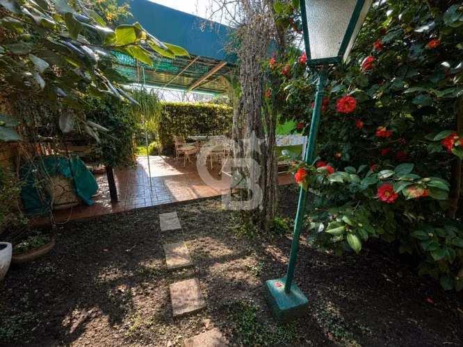 Oportunidad, Casa en Sector de Vitacura