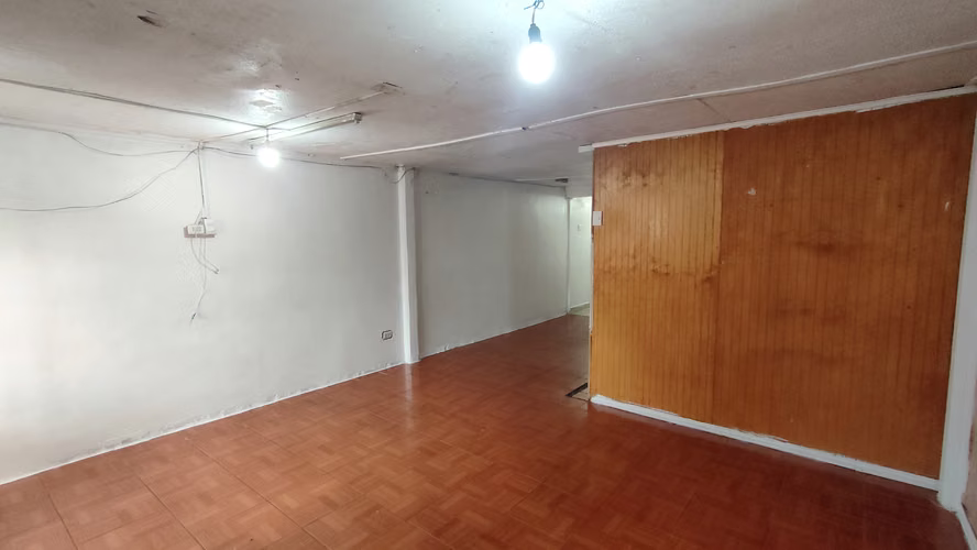  Casa Familiar con Amplios Espacios y Excelente Conectividad en Pudahuel