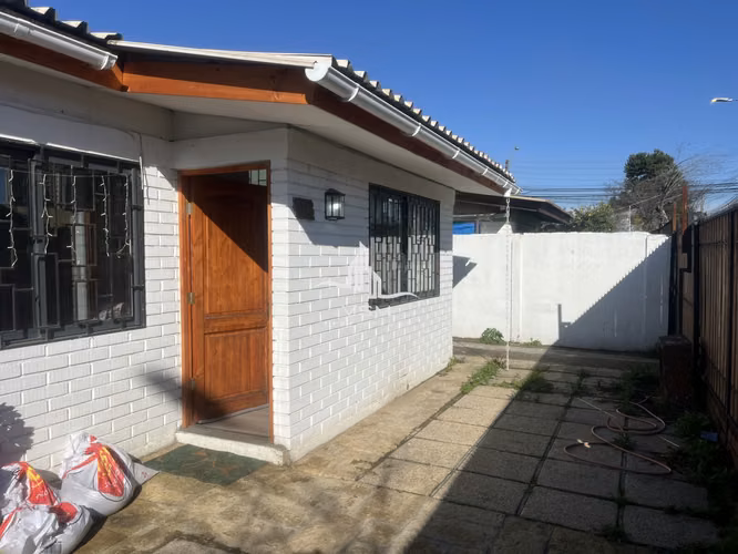 Oportunidad casa en condominio Macul