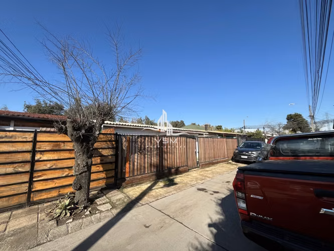 Oportunidad casa en condominio Macul