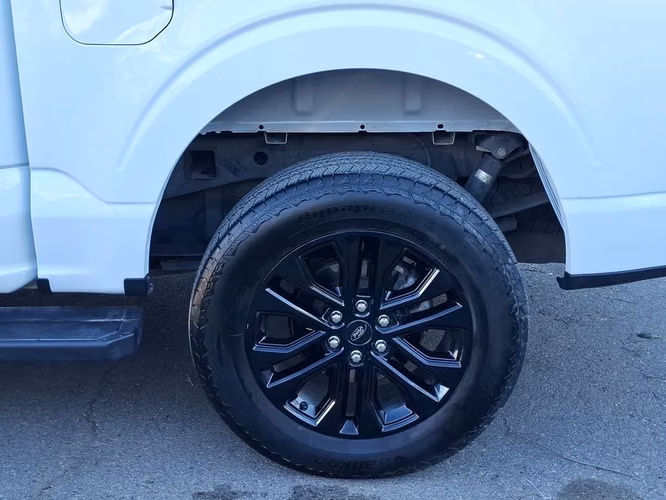 FORD F-150 2025