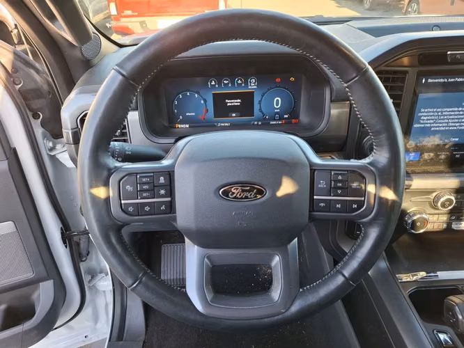 FORD F-150 2025