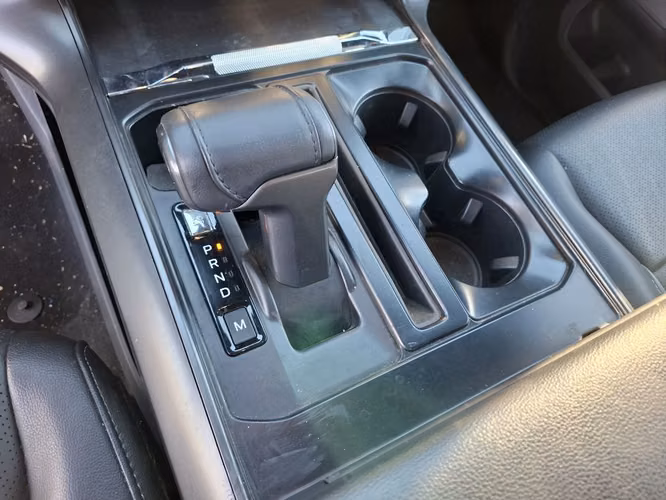FORD F-150 2025