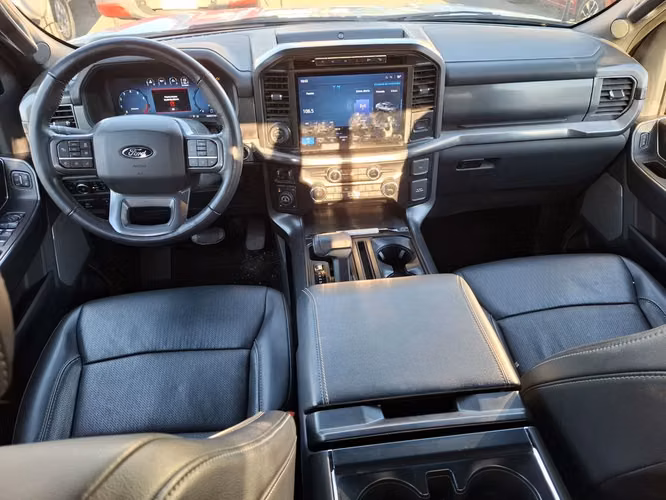 FORD F-150 2025