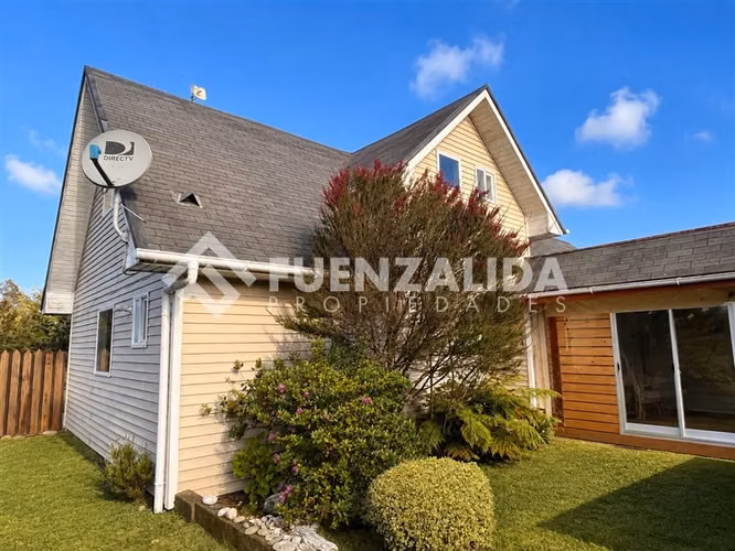 Exclusiva Casa 3D3B con Vista Al Mar en Panitao