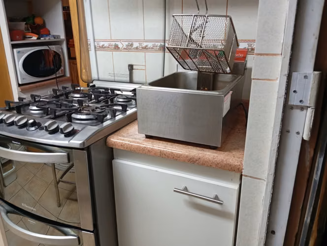 Casa y Local Comercial con Clientela - Negocio Operativo