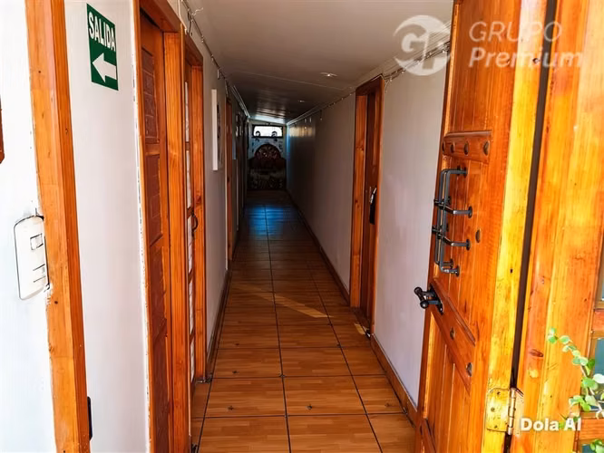 CASA CON AMPLIOS ESPACIOS Y 11 D, 5B EN VENTA EN CERRILLOS