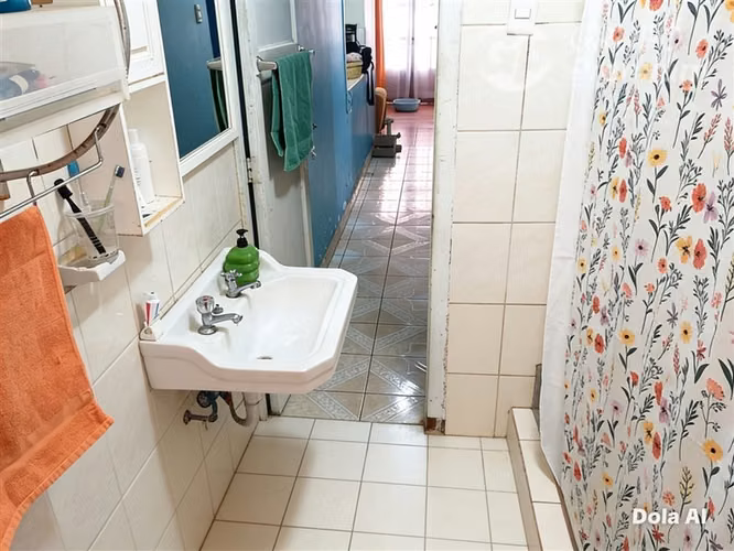 CASA CON AMPLIOS ESPACIOS Y 11 D, 5B EN VENTA EN CERRILLOS