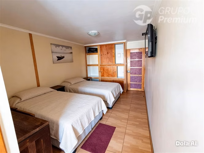 CASA CON AMPLIOS ESPACIOS Y 11 D, 5B EN VENTA EN CERRILLOS