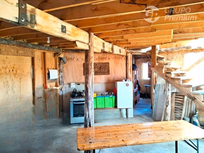 Gran Parcela con casa en construcción en venta en Lago Verde