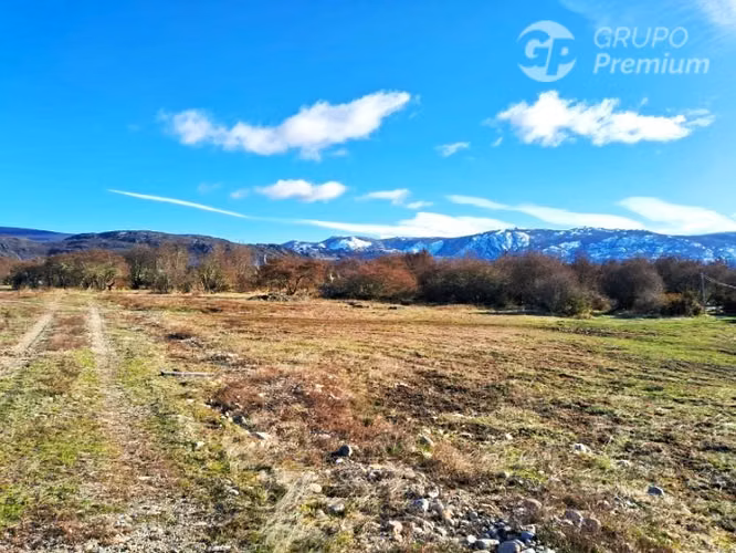 Gran Parcela con casa en construcción en venta en Lago Verde