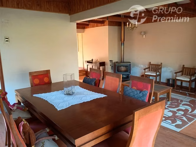 Parcela Con Dos Casas muy luminosas en venta en Peñaflor