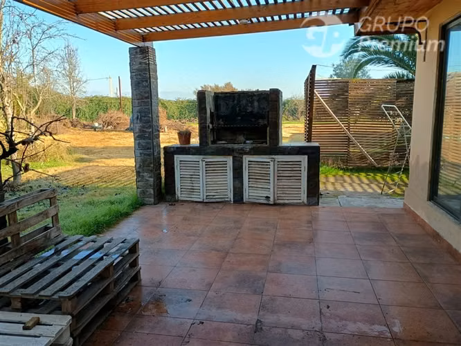 Parcela Con Dos Casas muy luminosas en venta en Peñaflor