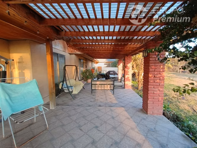 Parcela Con Dos Casas muy luminosas en venta en Peñaflor