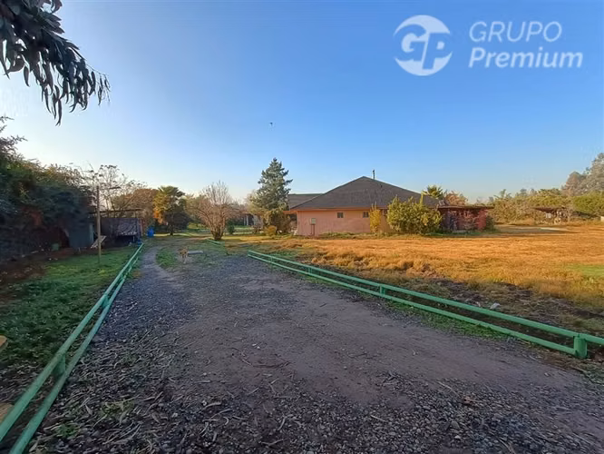 Parcela Con Dos Casas muy luminosas en venta en Peñaflor