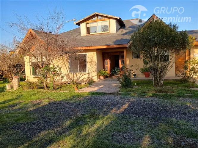 Parcela Con Dos Casas muy luminosas en venta en Peñaflor
