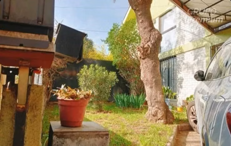 Hermosa y amplia casa en venta de 4D2B en Ñuñoa