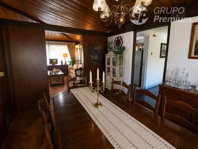 Arriendo Casa 4D+3B, Quincho y Bodega, Av. Alemania