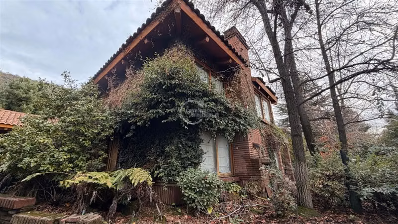 Casa en venta de 5 dorm. en Lo Barnechea
