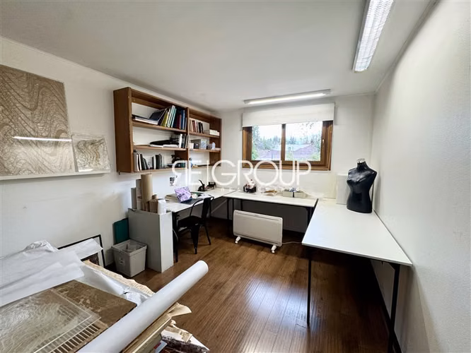 Casa en venta, maravilloso jardín, Los Nogales, Lo Barnechea