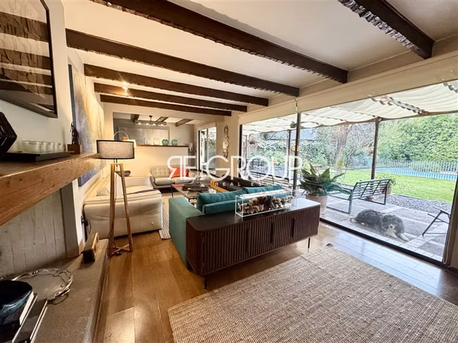 Casa en venta, maravilloso jardín, Los Nogales, Lo Barnechea